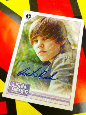 justin bieber cards panini. Justin Bieber has exploded